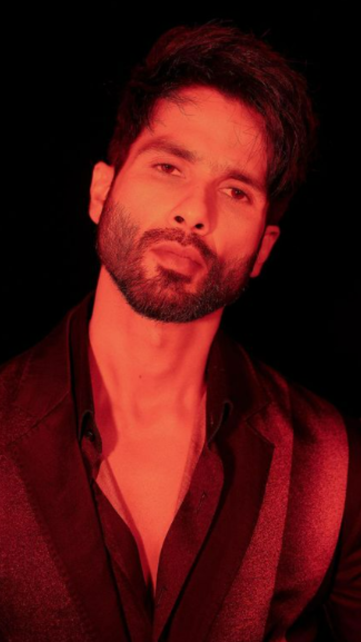 Top 18 Best Shahid Kapoor Hairstyles – Health & Healthier | Short hair  images, Try new hairstyles, Haircut images