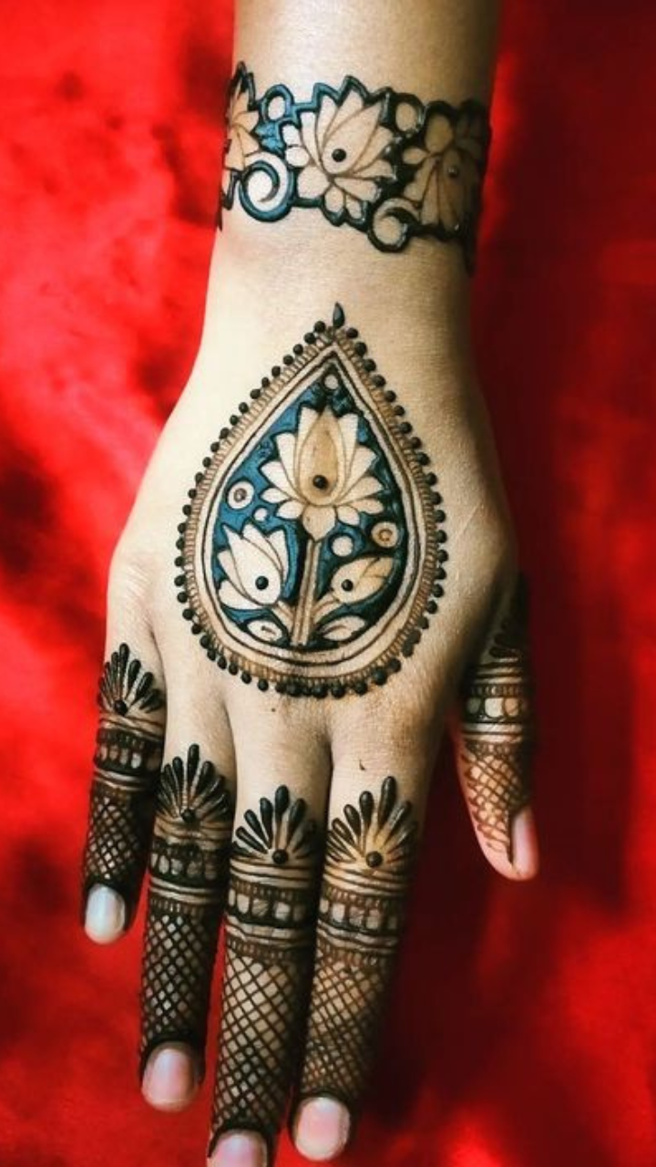 32 Captivating Henna Designs : Contemporary Elaborate Lotus Patterns 1 -  Fab Mood | Wedding Colours, Wedding Themes, Wedding colour palettes