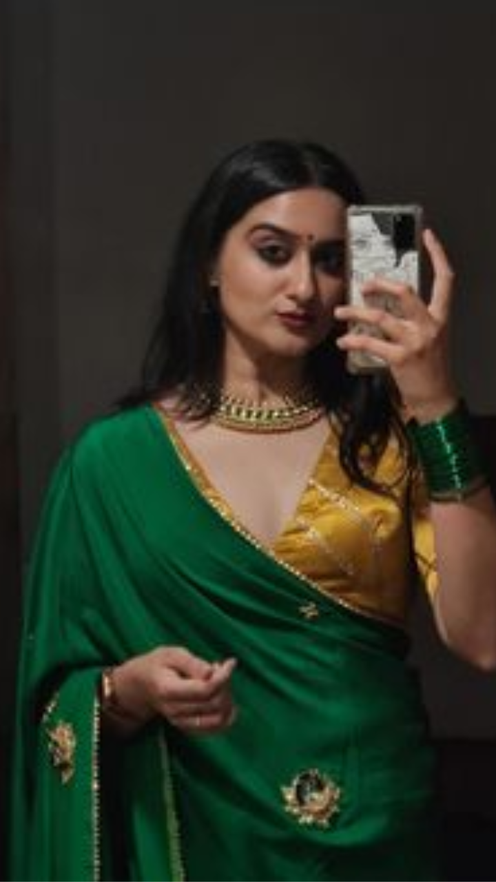Saree @radhika__sarees #pose #selfie #sareecollections #ideas #styling  #love #looks #instagram #photoideas #newpost | Instagram