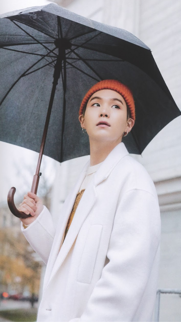 BTS' Suga's Comfy Yet Cool Monsoon Looks For Casual Outing