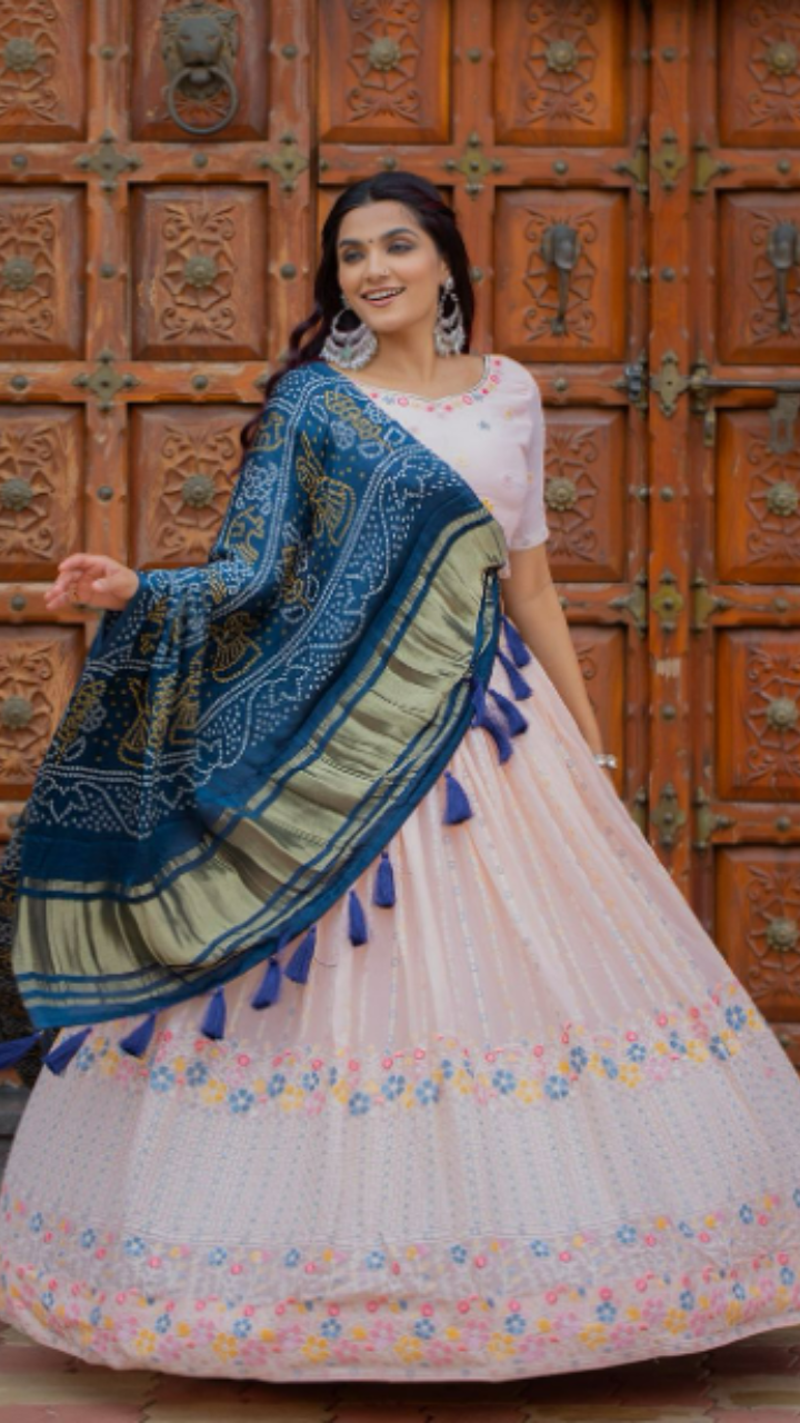 Baby Pinl Traditional Heavy Embroidered Wedding Special Lehenga Choli -  Indian Heavy Anarkali Lehenga Gowns Sharara Sarees Pakistani Dresses in  USA/UK/Canada/UAE - IndiaBoulevard