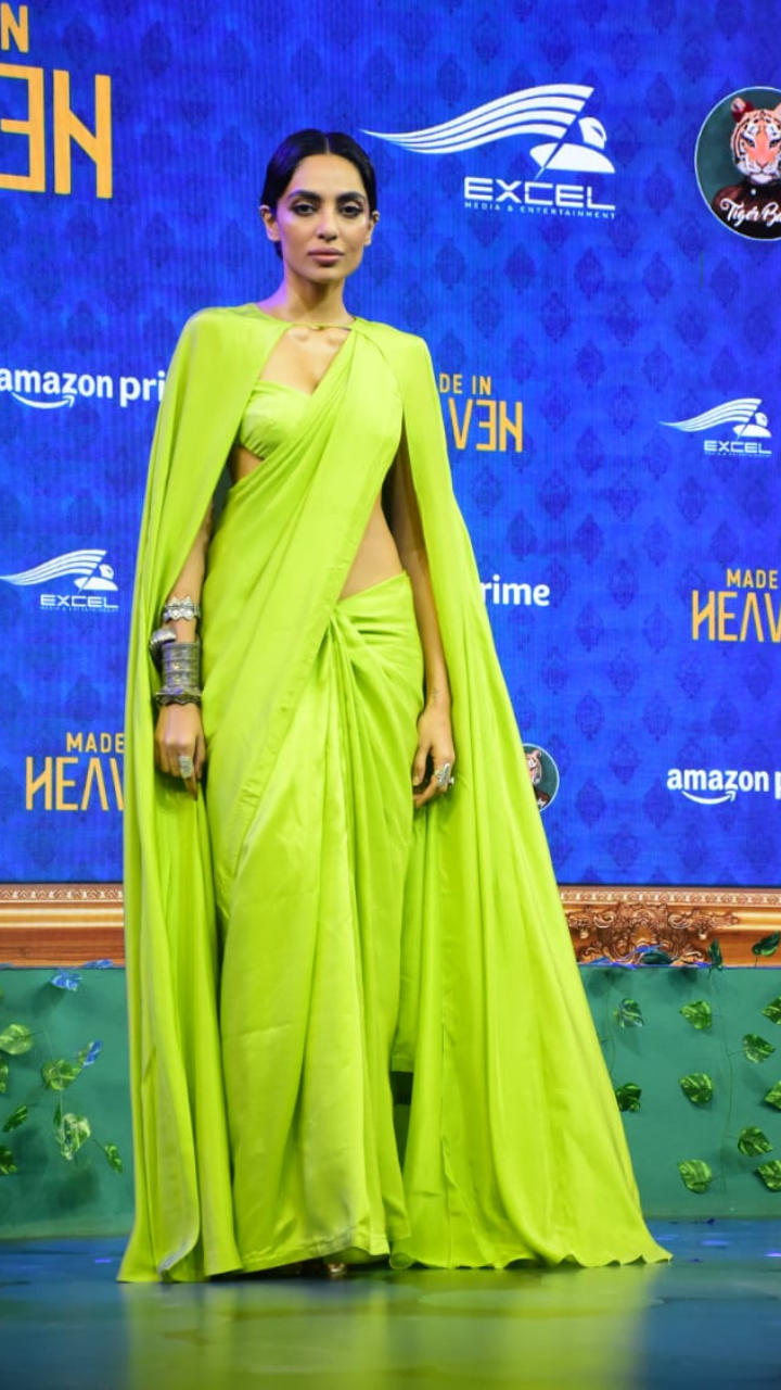 Fatima Sana Shaikh stuns in a basic green saree with embellished bustier |  Times of India