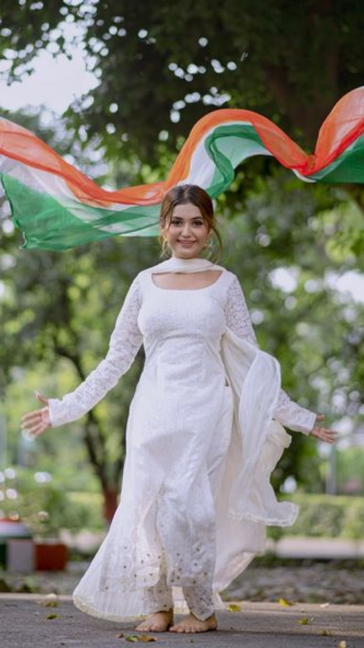 Dress up in Tri-Colours indian flag – Suzy Smith