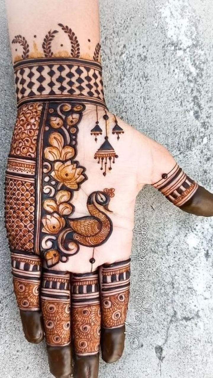 Super Trendy & Unique Arabic Mehendi Designs For Brides!