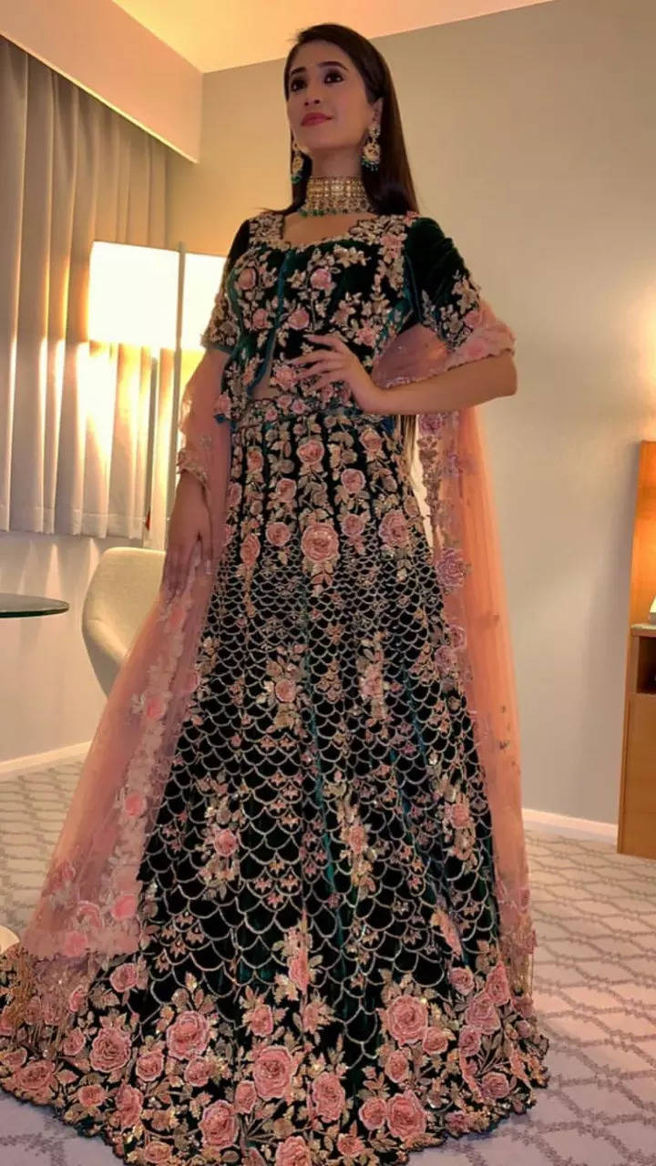 Royal Kameez Trouser Pakistani Black Dress for Wedding – Nameera by Farooq