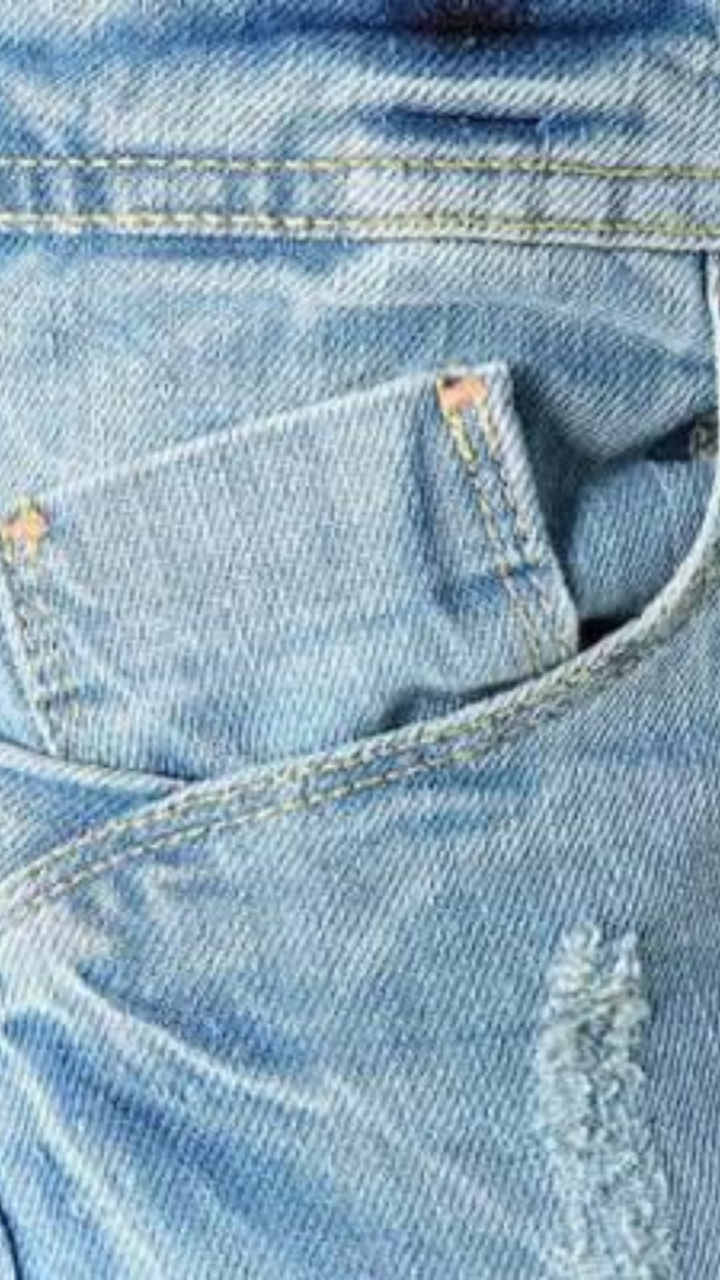 9 Reasons Why You Have Tiny Pockets In Your Jeans