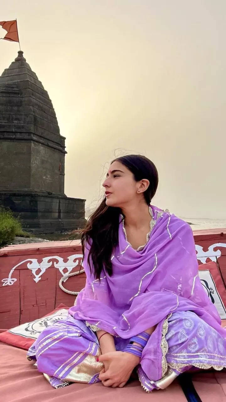 Sara Ganesh on Instagram: “#6weekspregnant sareeshaper