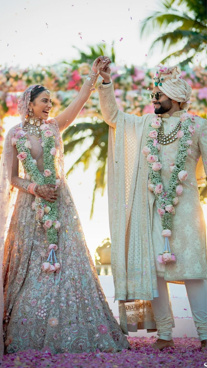 BEST BOLLYWOOD BRIDE AND GROOM OUTFITS TO GET INSPIRATION FROM! - Andaaz  Fashion Blog