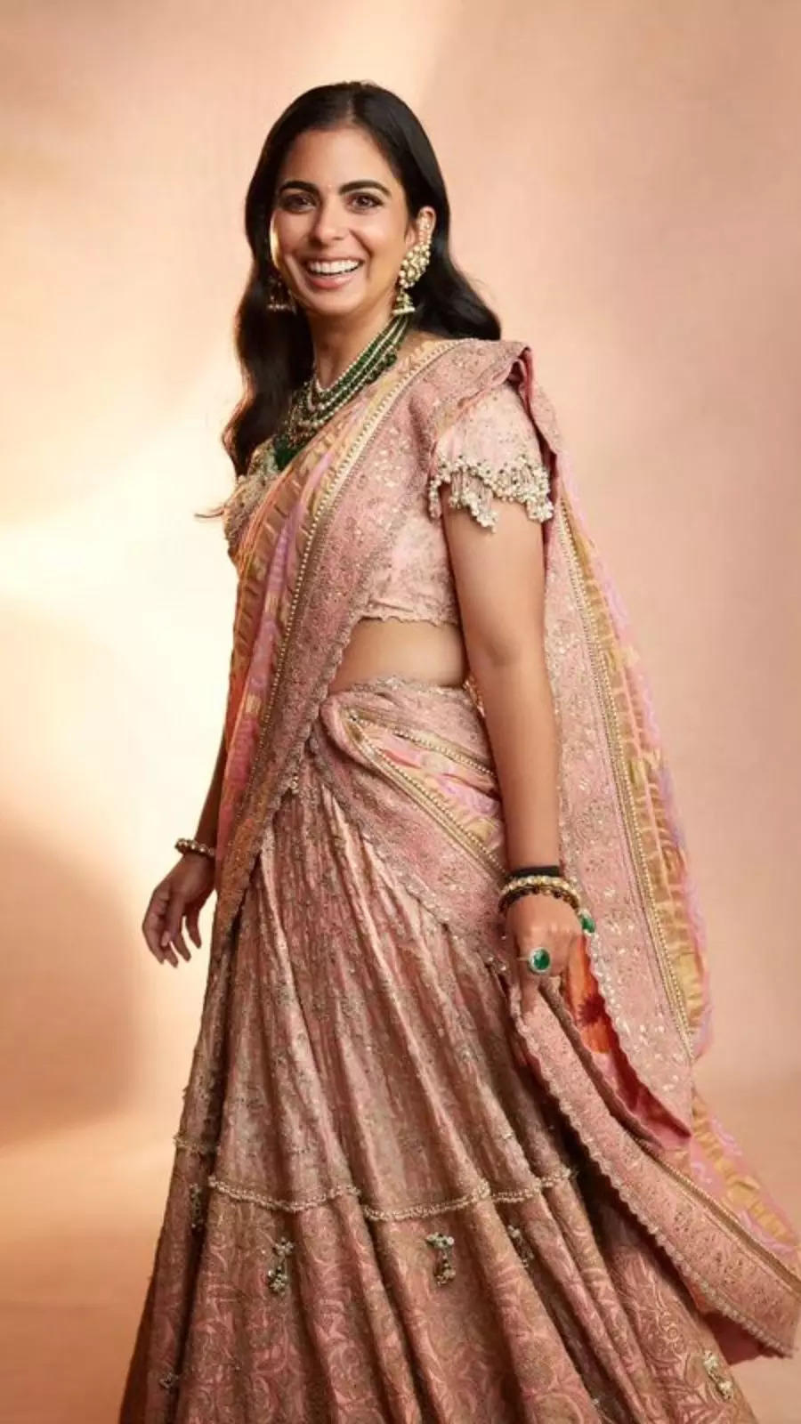 Radhika Merchant is a sight to behold in pink saree with sequined