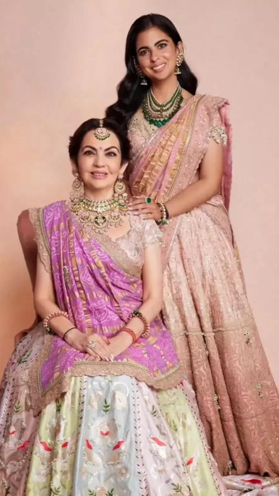 Radhika Merchant is a sight to behold in pink saree with sequined