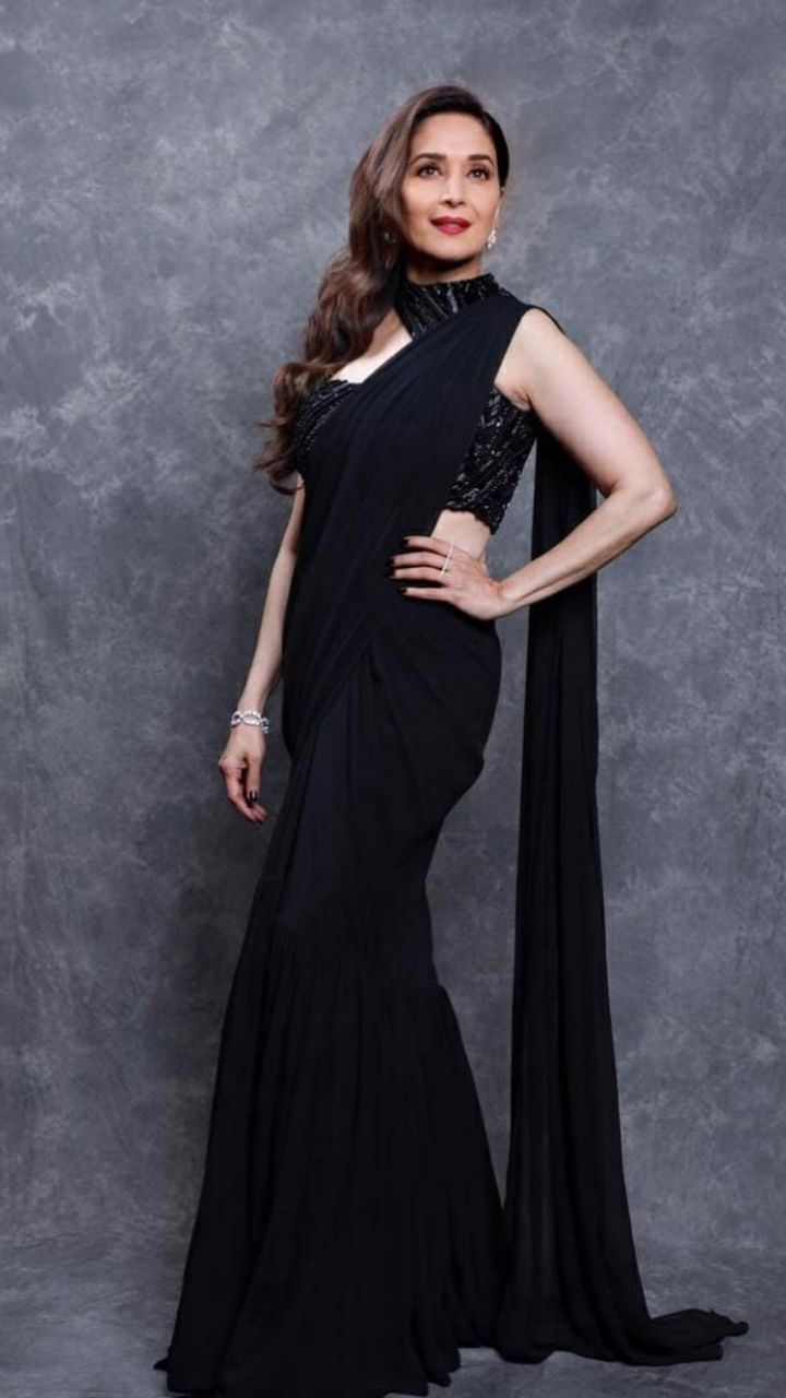 Trendy Black Saree Look For Farewell Party