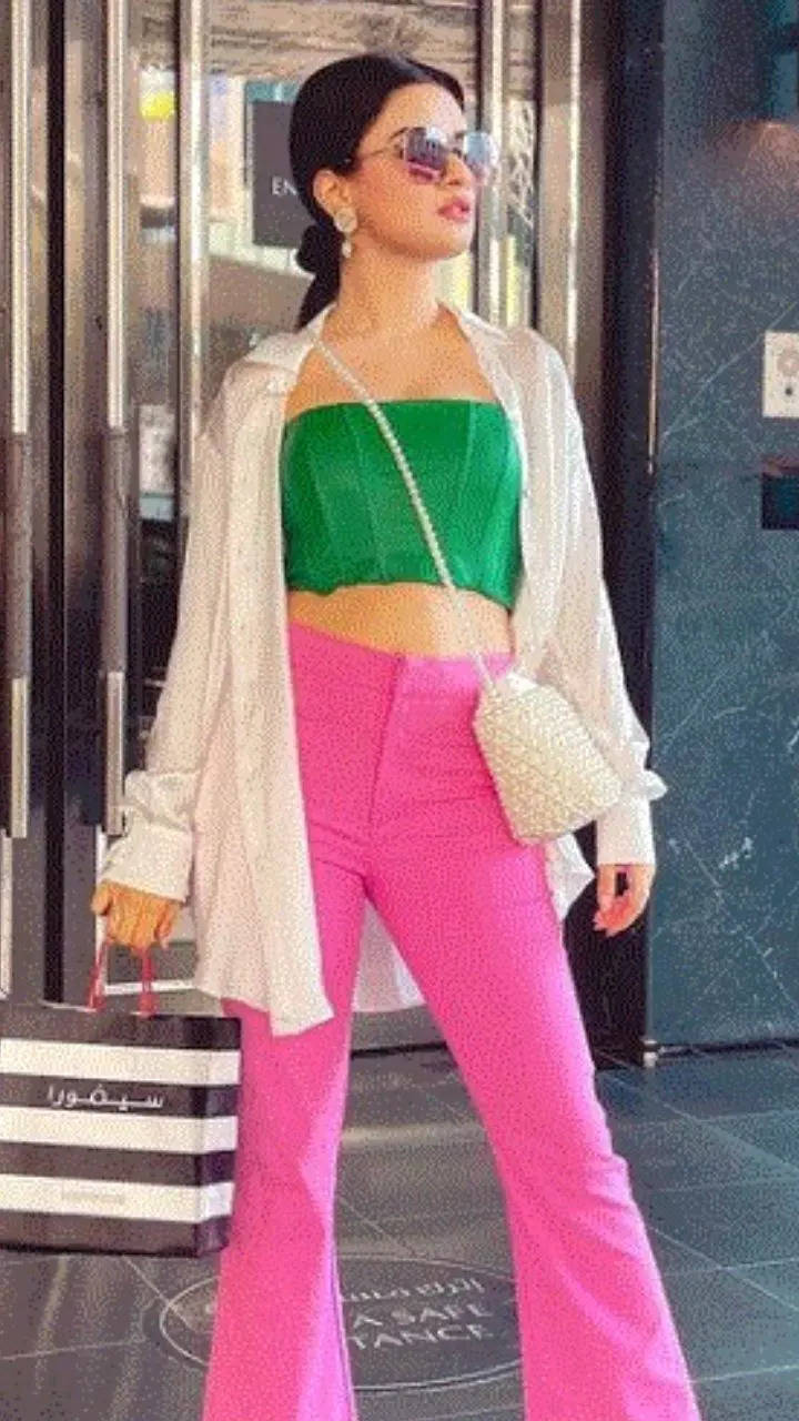 Style Your Vibrant Pants With Avneet kaur: Your Perfect Guide To Ace Any  Look
