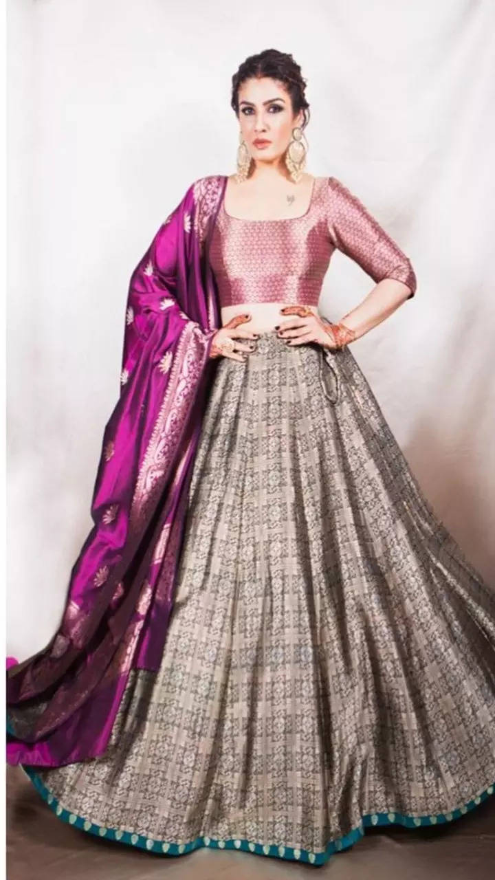 Hot Wedding Pink Bridal Lehenga Coli In Velvet Embroidey Work SFARY105 –  ShreeFashionWear