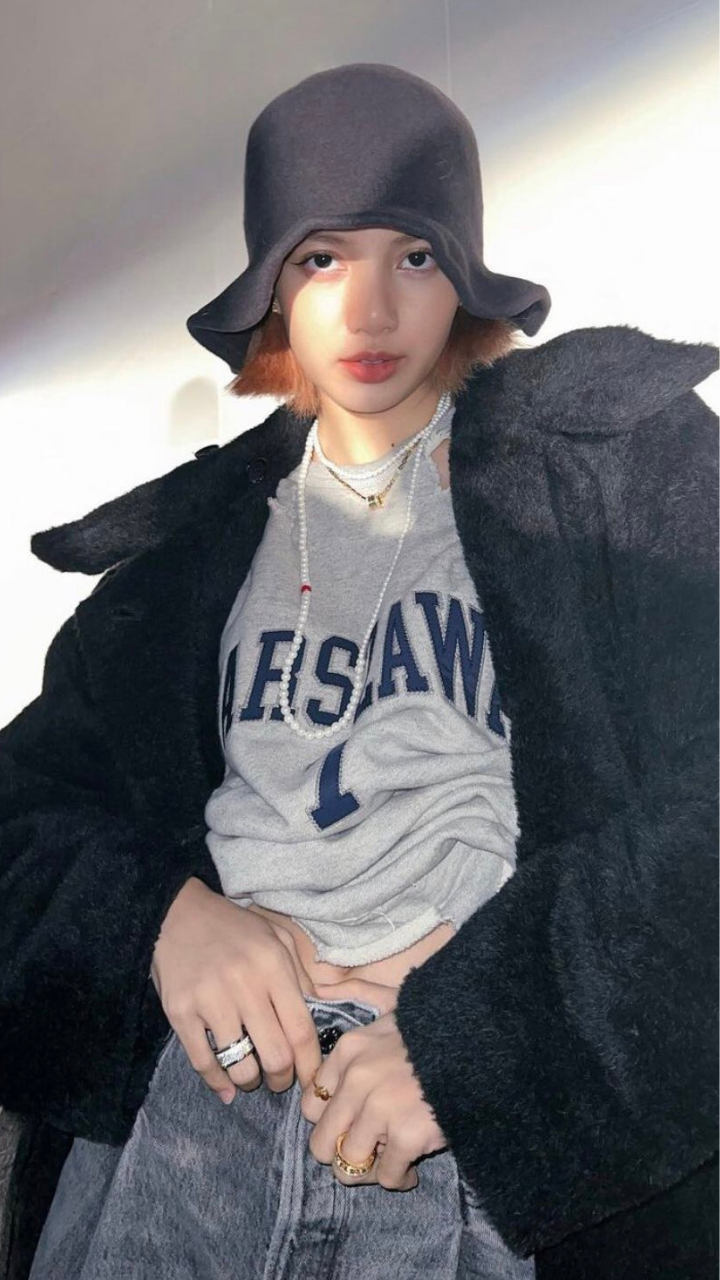 Blackpink's Lisa has stunning winter wear