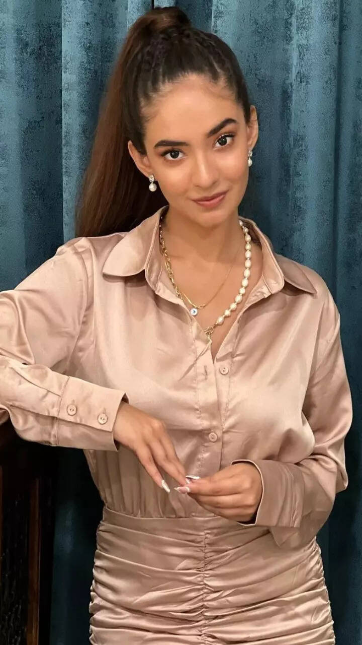 Like Anushka's new haircut? - Rediff.com