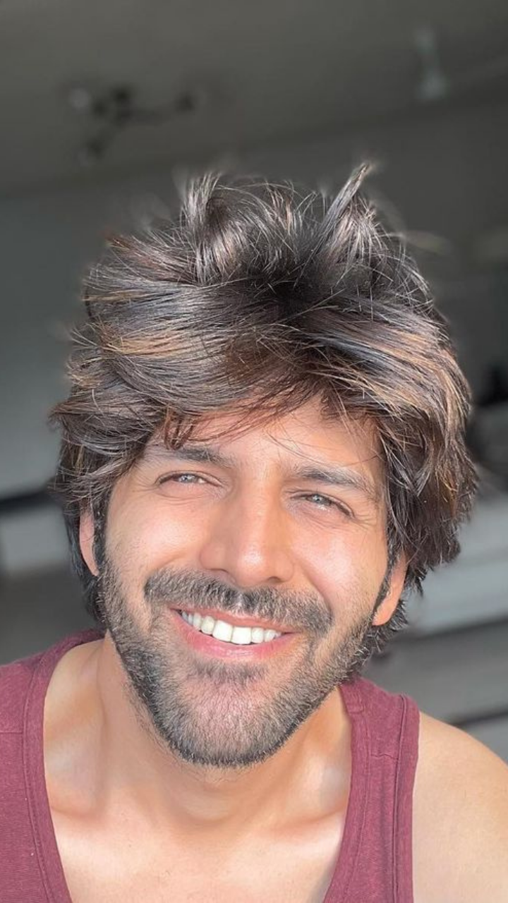 Happy Birthday Kartik Aaryan: Here's a look at his casual yet stylish  fashion sense | Times of India