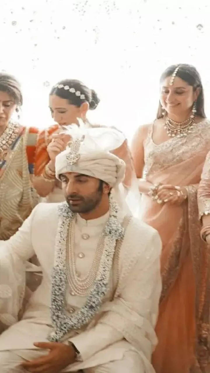 Pin by devyani shah on sangeet | Wedding outfits for groom, Sherwani for  men wedding, Wedding dresses men indian