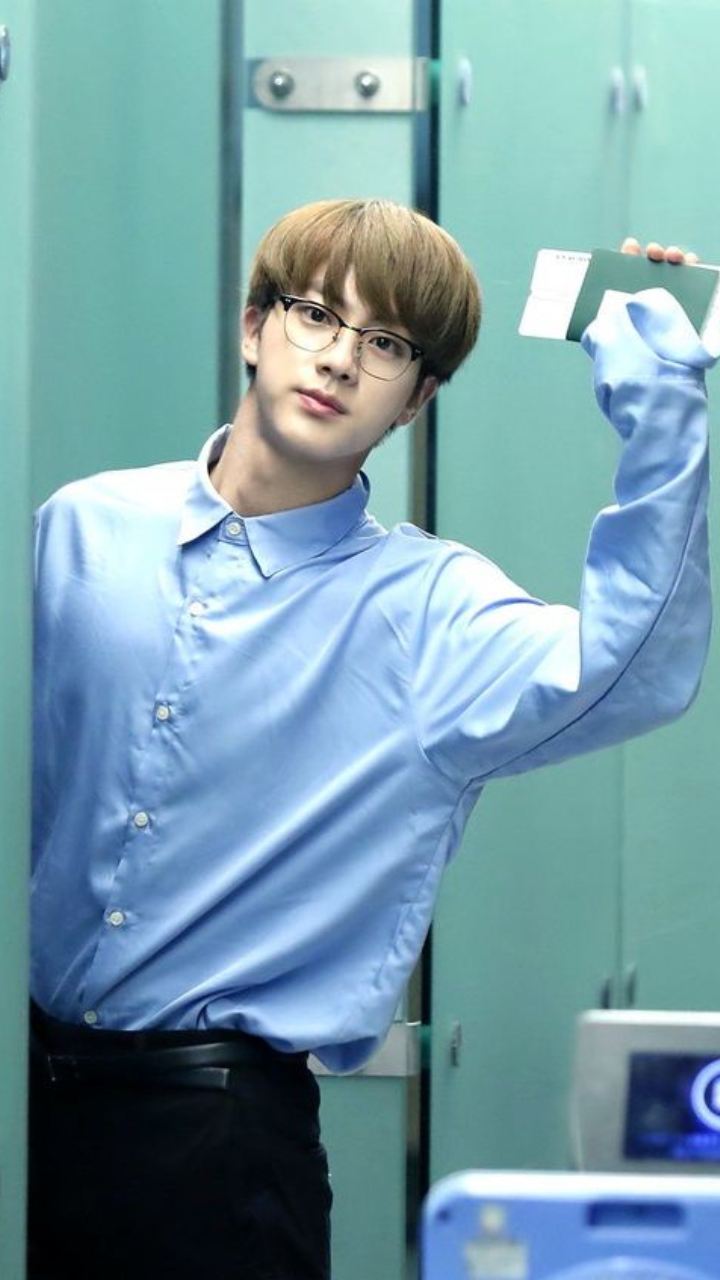 BTS JIN - White shirt plus glasses a superior look 방탄소년단 진