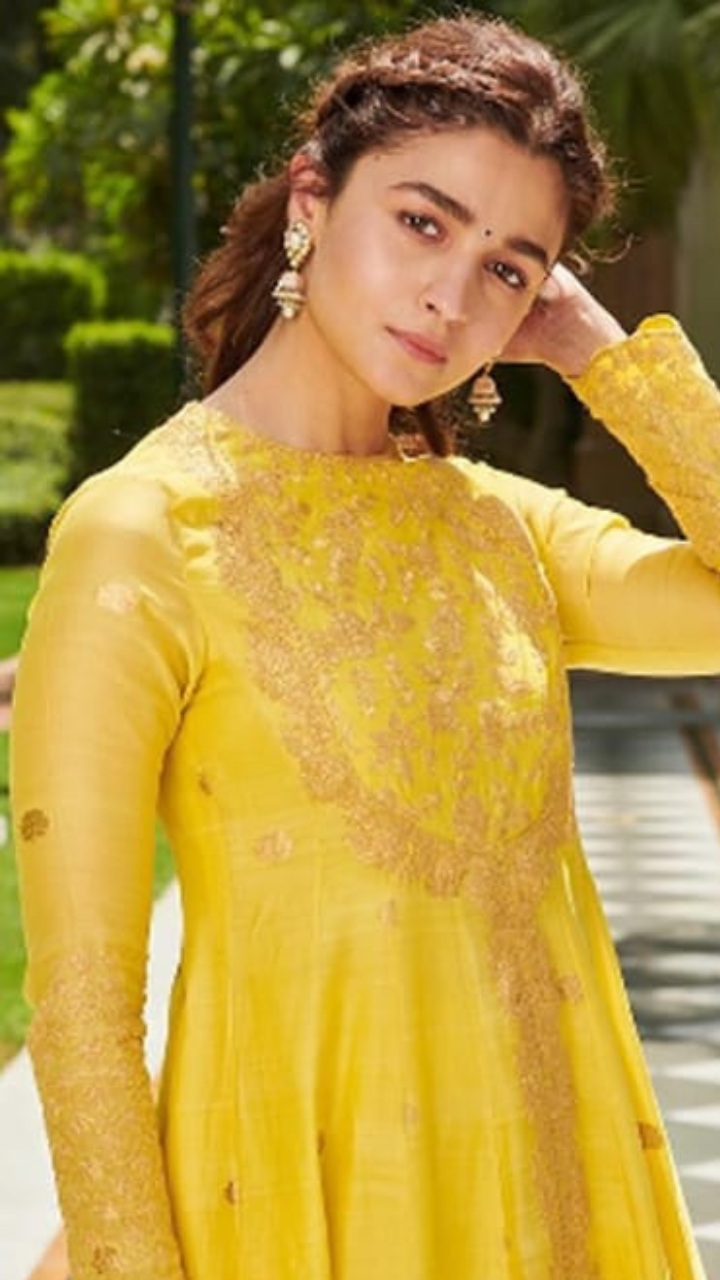 Alia bhatt store yellow anarkali online