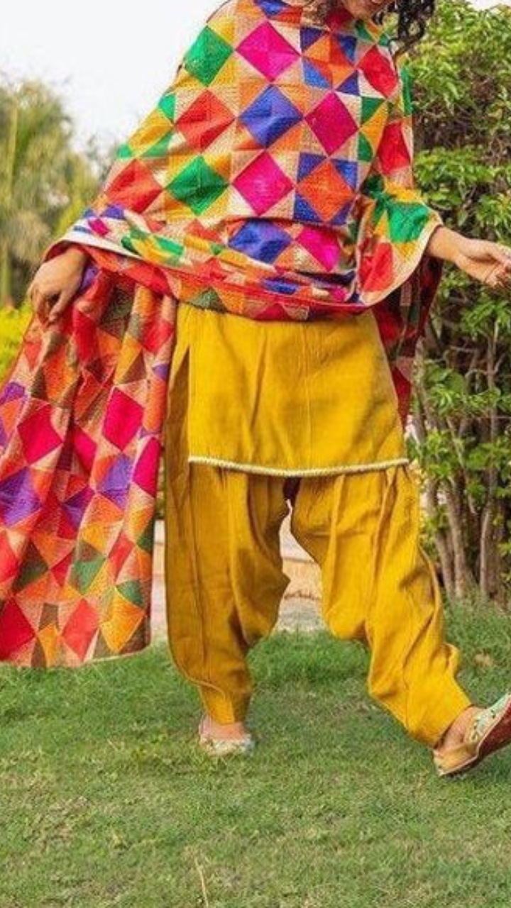 Lohri 2023 Beautiful Phulkari designs to wear during the harvest festival