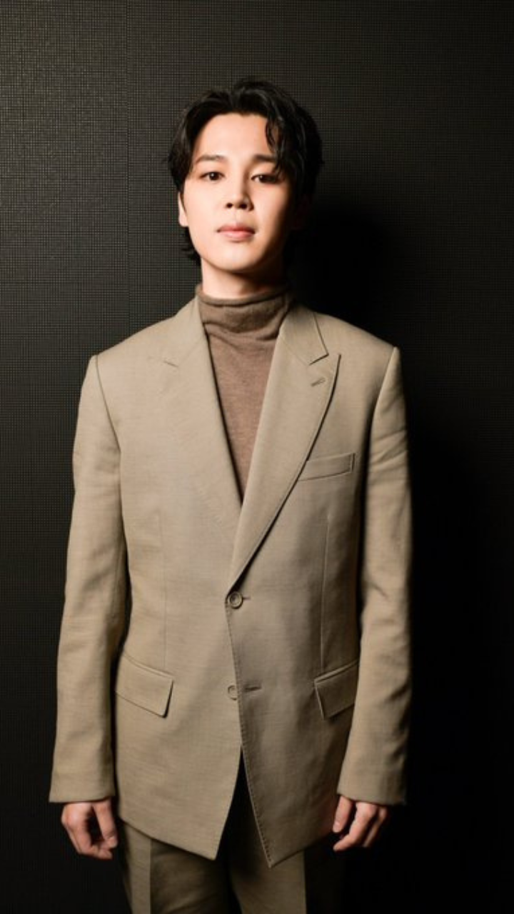 Paris, France. 20th Jan, 2023. J-Hope attends the Dior Menswear Fall-Winter  2023-2024 show as part of Paris Fashion Week on January 20, 2023 in Paris,  France. Photo by Laurent Zabulon/ABACAPRESS.COM Credit: Abaca