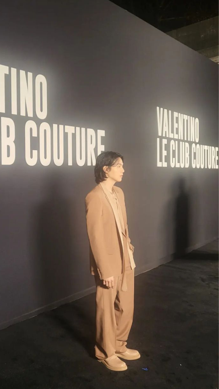 Twitter Trends 'Min Yoongi The Main Event' After BTS' Suga Rules Front Row  At Valentino Show