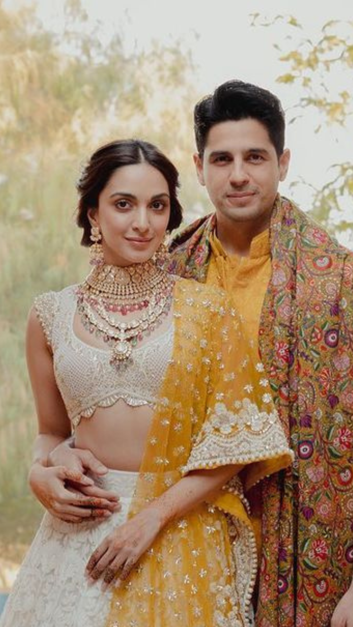 Straight Out Of A Dream Wedding Of Anshika And Saksham | Weddingplz |  Pastel wedding dresses, Pastel wedding, Indian wedding photography poses
