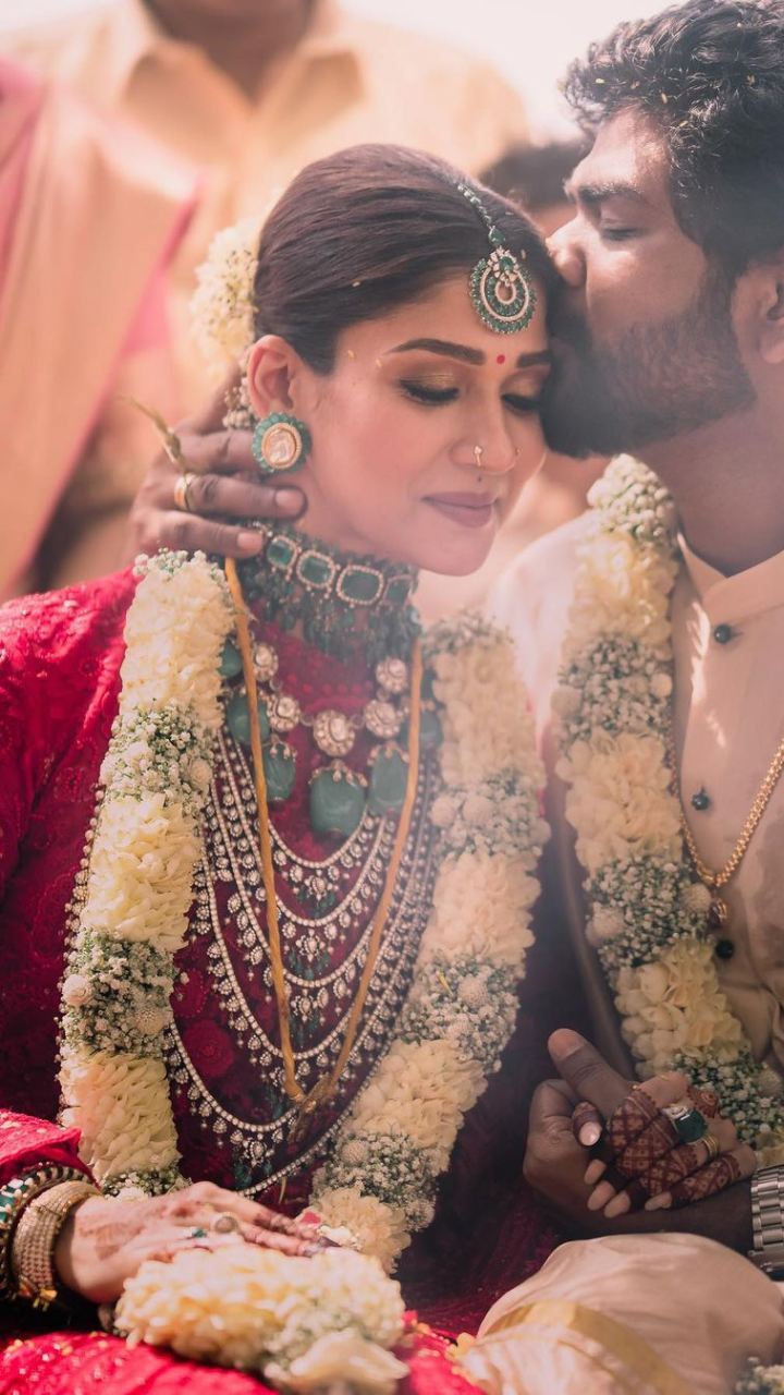 Wedzo's Instagram post: “We don't know what we're more love-struck by, her  outfi… | South indian bride saree, Bridal sarees south indian, South indian  wedding saree