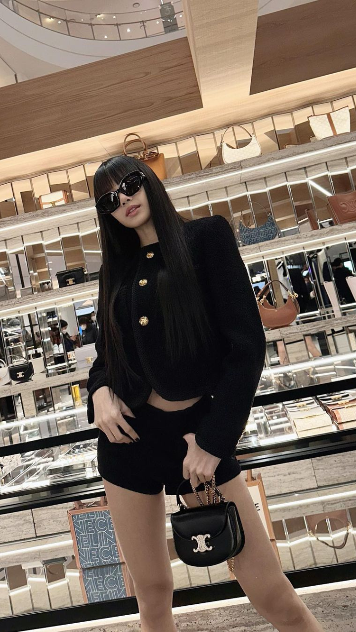 BLACKPINK's Lisa's style file! All times when the K-Pop star showed us how  to keep it chic and fashionable | Photogallery - ETimes