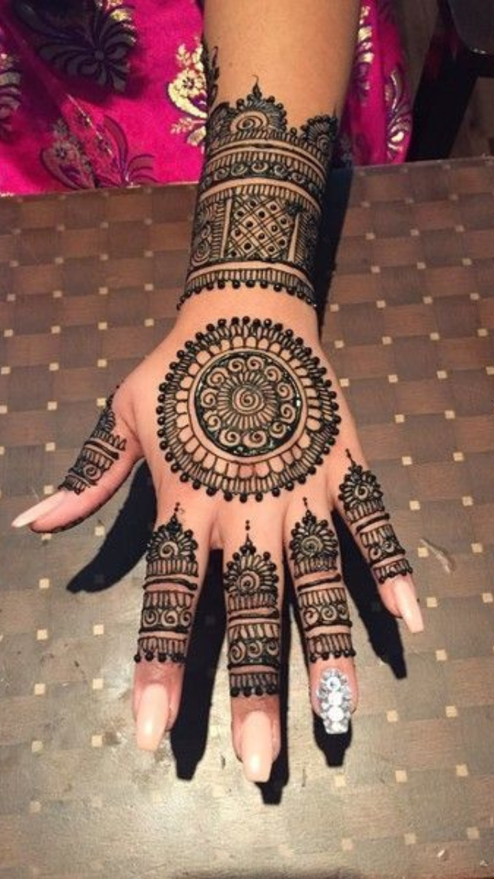 70 Minimal Henna Designs : Flower Henna I Take You | Wedding Readings |  Wedding Ideas | Wedding Dresses | Wedding Theme