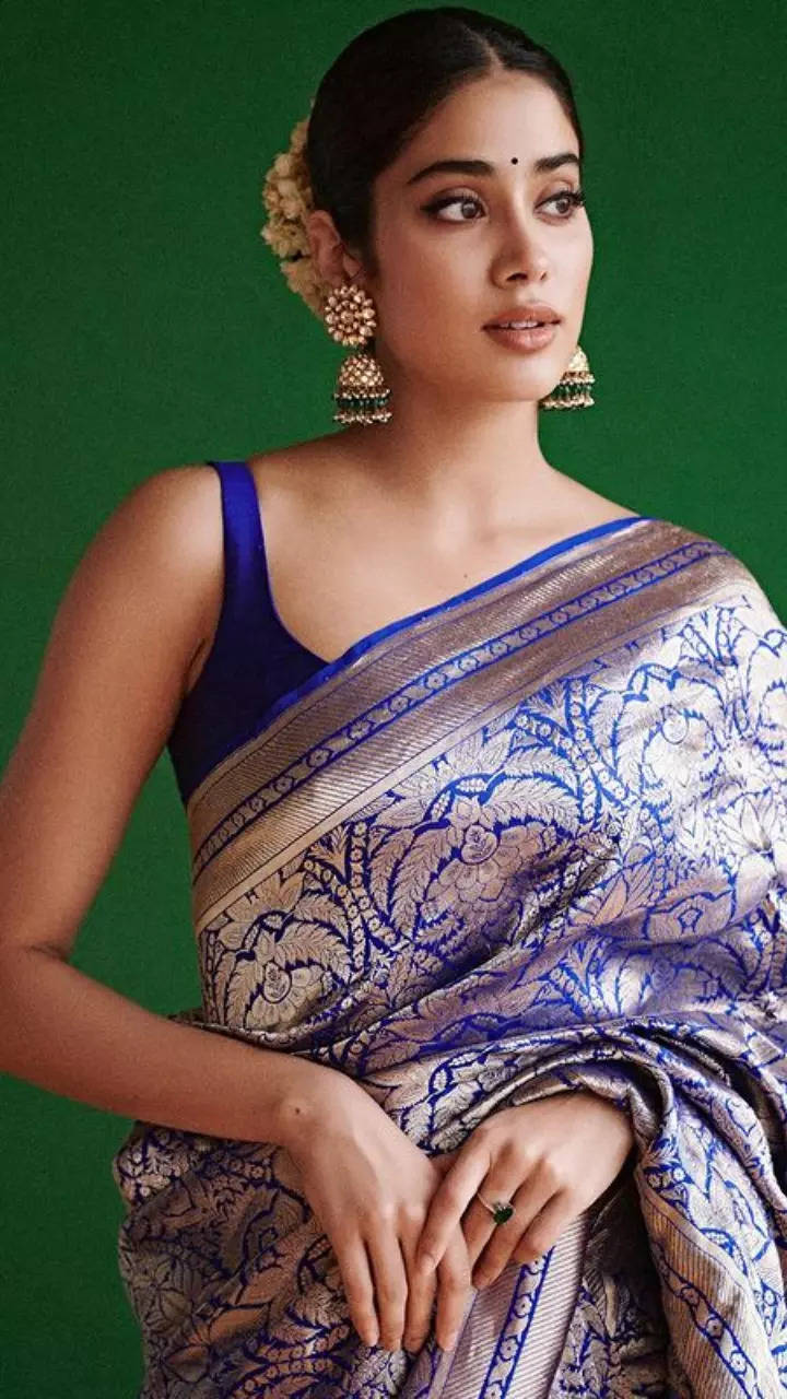 Different Types of Saree Draping for a Striking Look