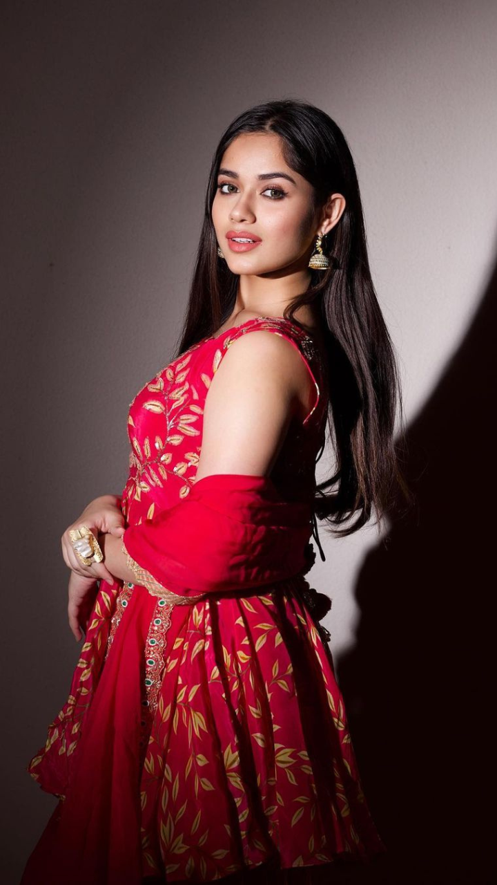 Janhvi Kapoor Hot Look in Red Hot Satin Corset Gown