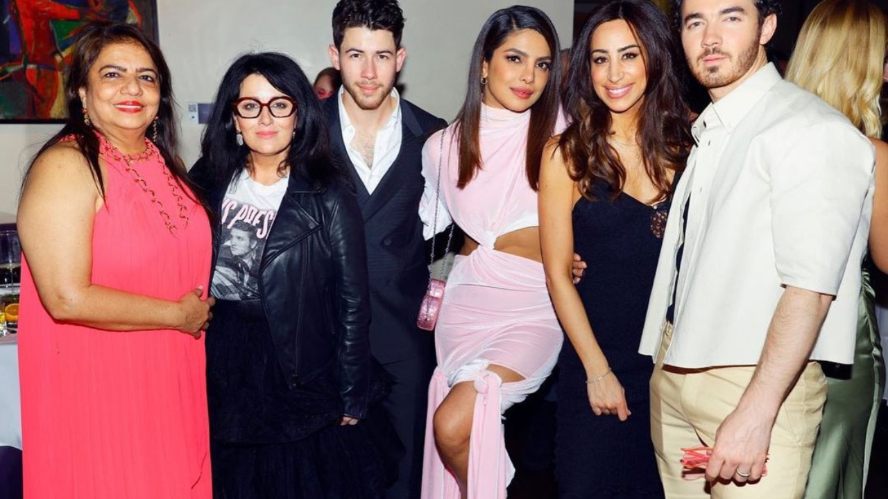 Priyanka Chopra Is All Smiles As She Poses With Mom, Jonas Family At Love Again After Party To Everyone That Came…