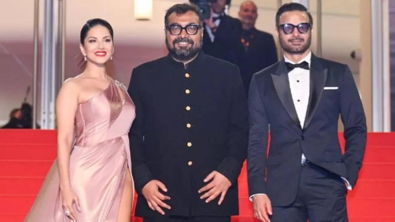 Cannes 2023: Anurag Kashyap Fixes Sunny Leone's Thigh-High Slit Gown At Kennedy Premiere. WATCH (Image Credits: Instagram)