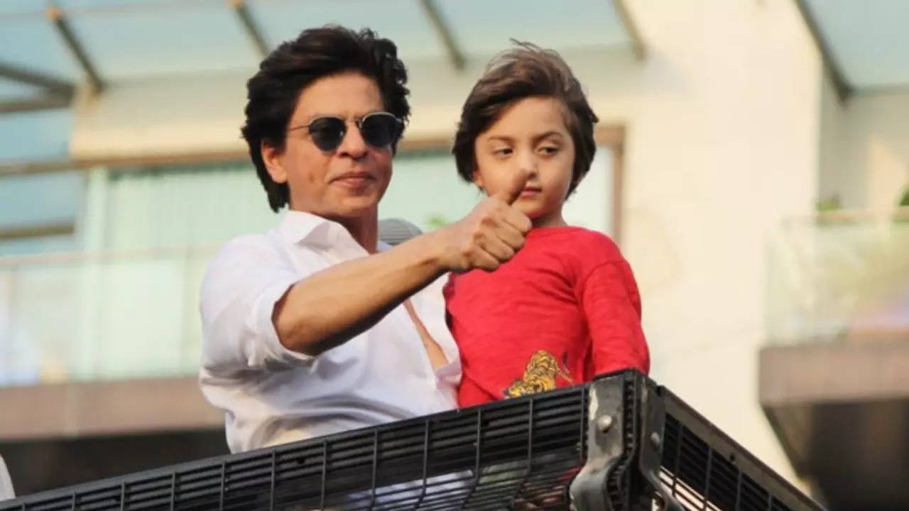 When Shah Rukh Khan Revealed Why The 'R' Is Capital In AbRam And Won Everyone Over