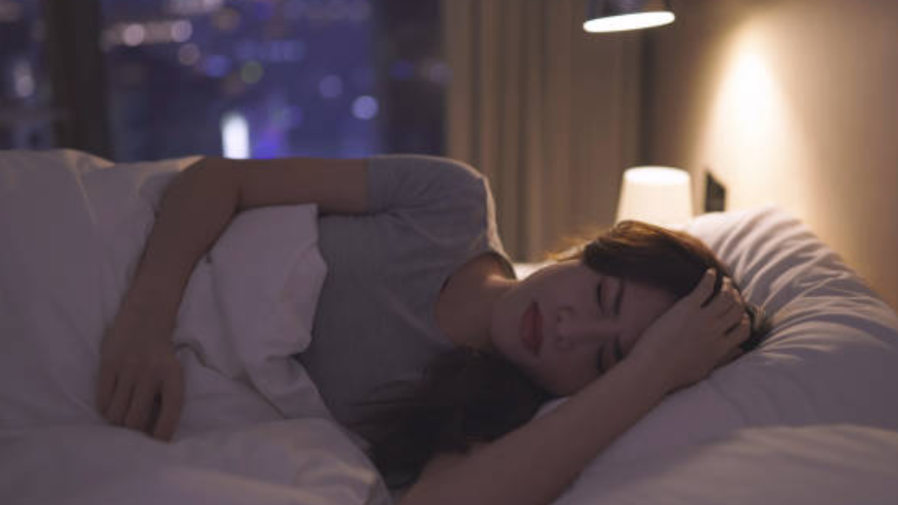 Sleep Deprived Due to Periods? Here Are 3 Life-Changing Remedies