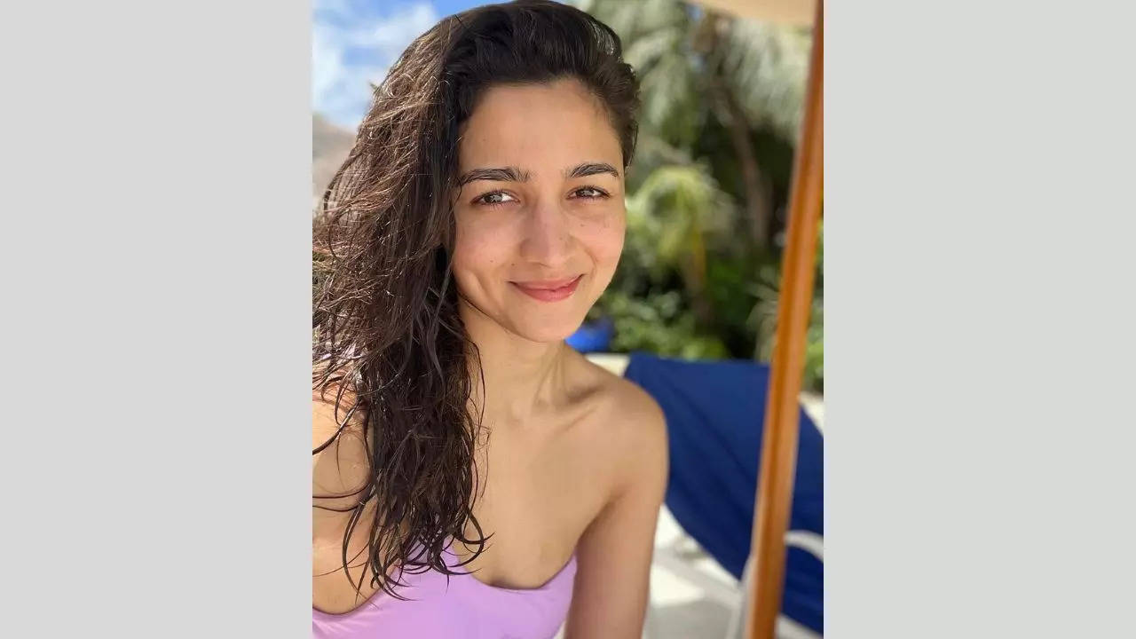 Alia Bhatt takes over the web with her new pic