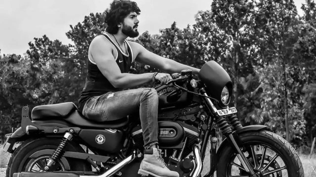 Kannada Star Suraj Kumar's Right Leg Amputated After He Meets With Major Road Accident. Deets Inside