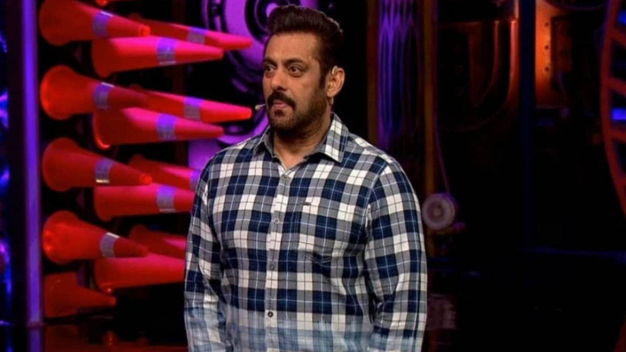 Salman Khan To QUIT Bigg Boss OTT 2 After Shocking Smoking Video Goes ...