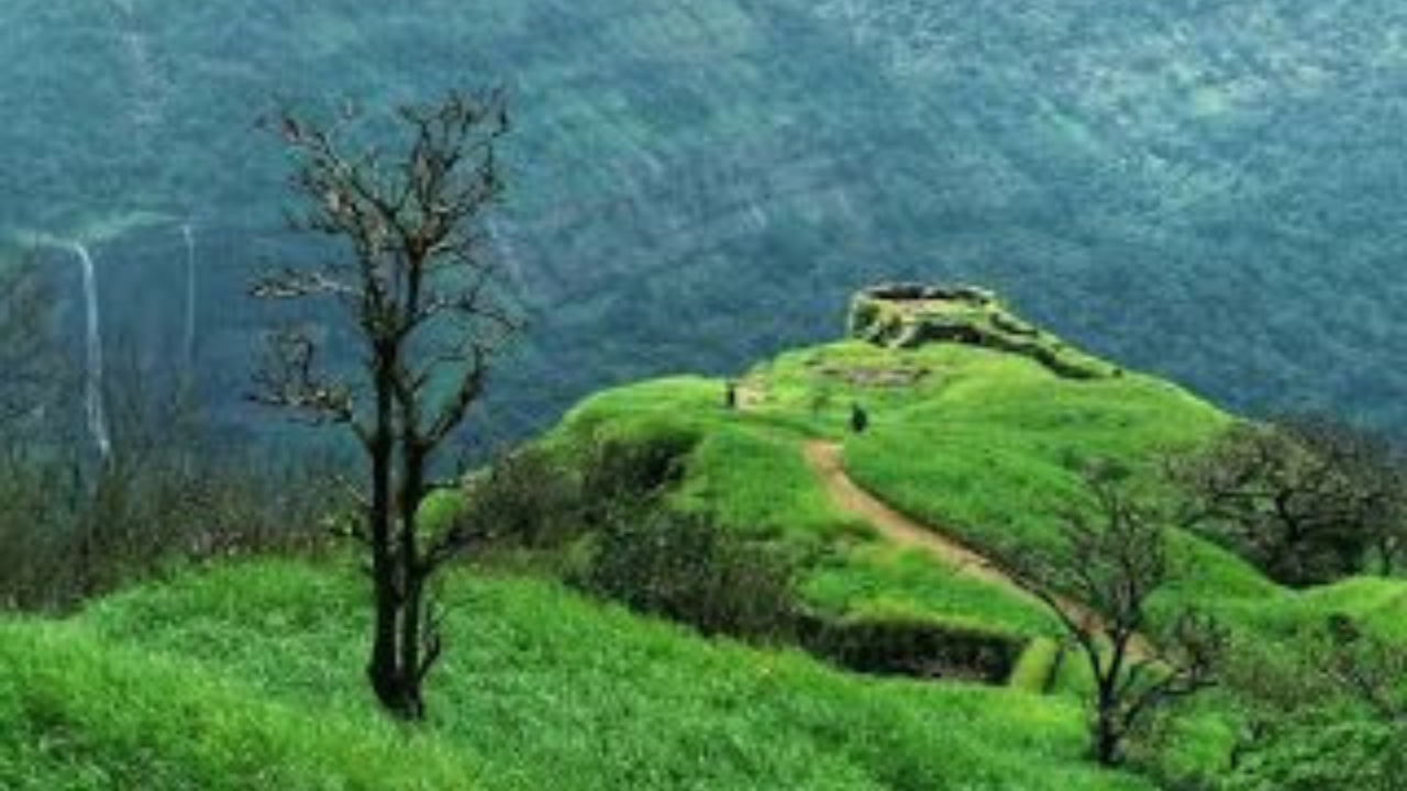 Historical places in Maharashtra to witness monsoon