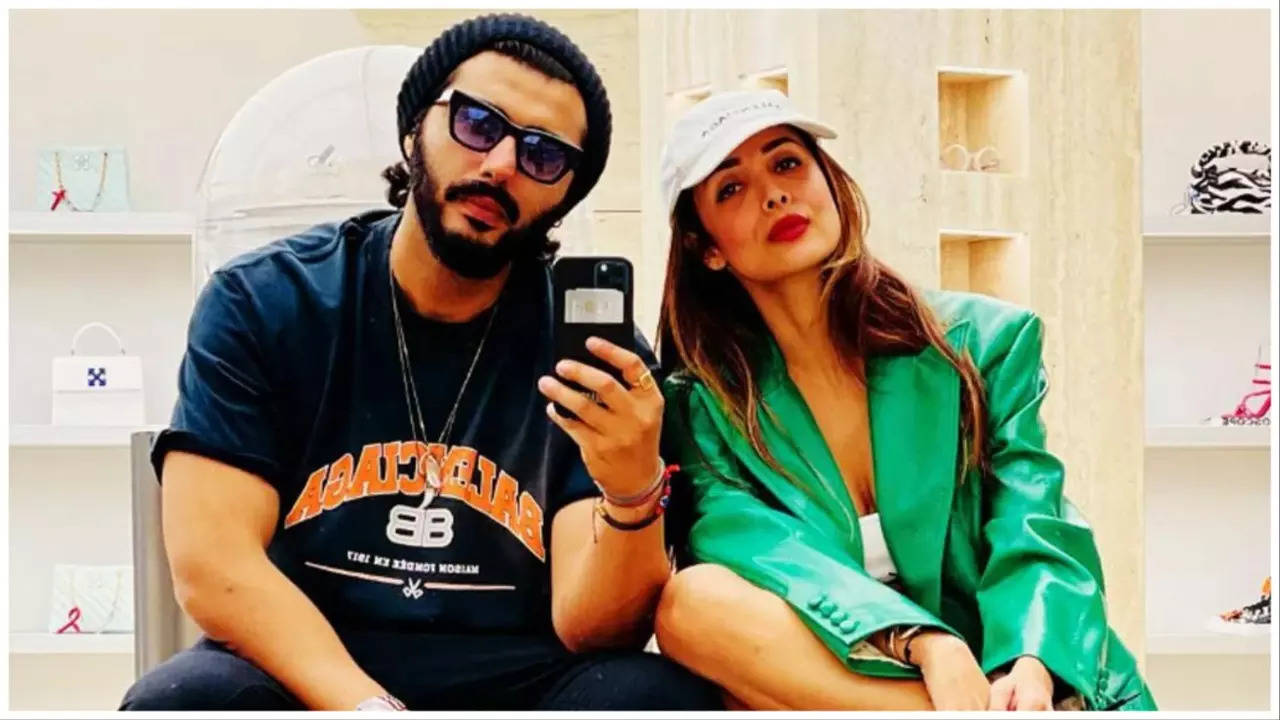 WHAT! Amid Breakup Rumours, Malaika Arora UNFOLLOWS Arjun Kapoor's Family Members. Pens Note About 'Change'