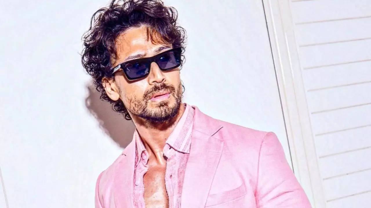 Is Tiger Shroff Going To Announce Singham 3?