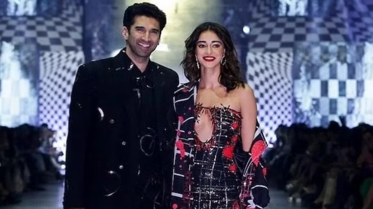 Ramp Walk of the sizzling duo