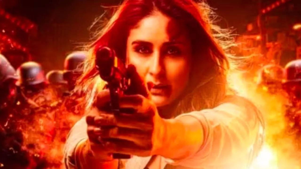 Kareena Kapoor as Avni Kamat Singham