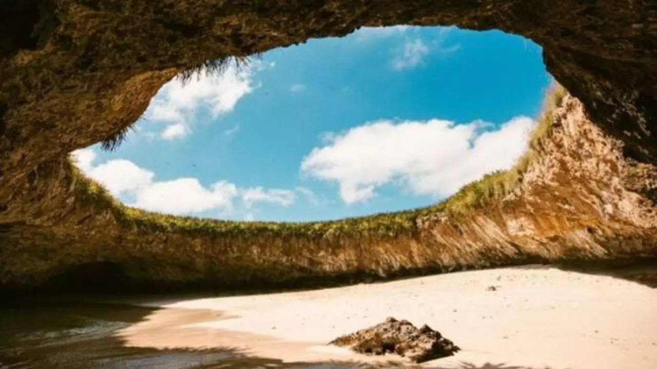 Hidden Beach  Mexico