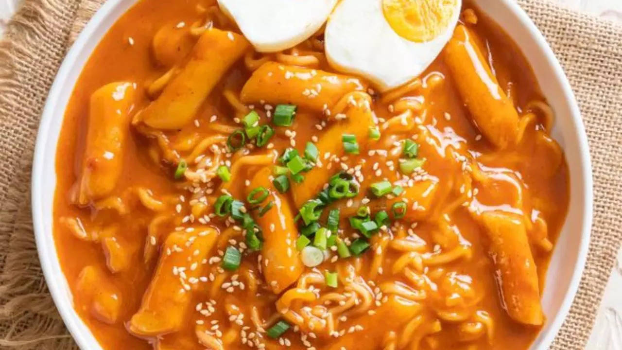 9 Korean Dishes Popular In India: Kimchi To Gamjajeon