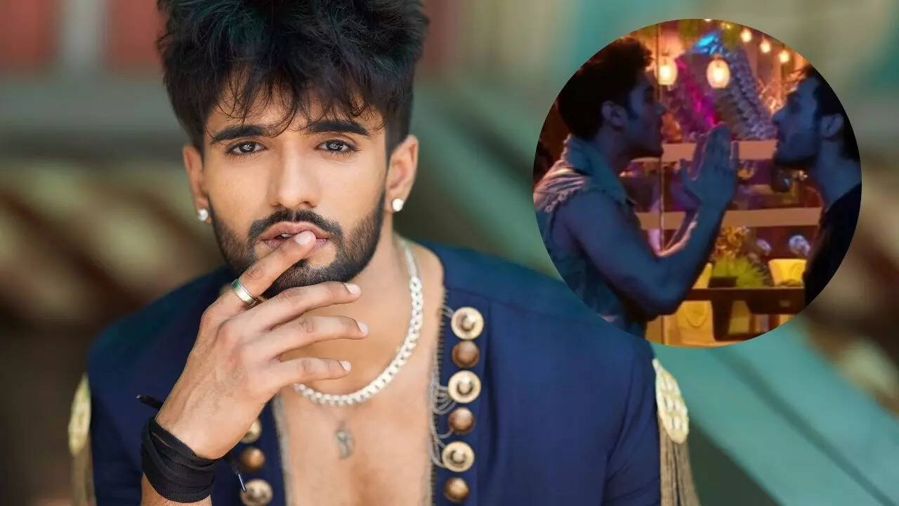 Zeeshan Khan slams Bigg Boss 15 makers for tolerating violence: I wonder why the rules are different Zeeshan Khan slams Bigg Boss 15 makers for tolerating violence: I wonder why the rules are different