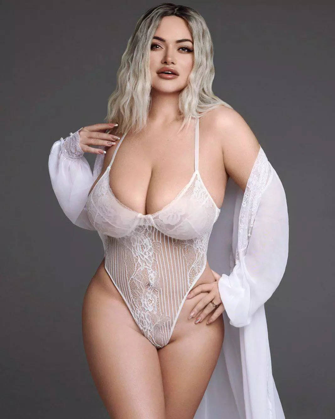 Olyria Roy Hot Pics: Meet plus-size model and entrepreneur who was featured  on the cover of an Indian magazine, Celebrity News | Zoom TV