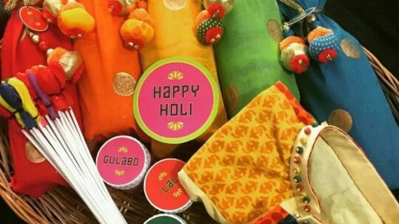 Holi Gifts : Holi Gift Ideas | Send Holi Gifts Online to India | Frinza