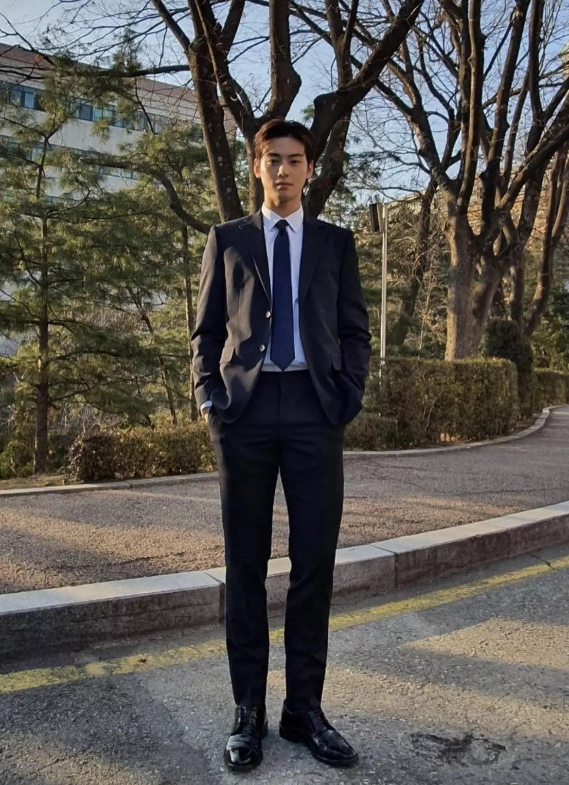 Cha Eun Woo in Suits- A handsome thread